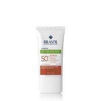Rilastil Sun System Acnestil Crema Viso SPF50+ - Crema viso con protezione solare per pelle a tendenza acneica - 40 ml Rilastil Sun System Acnestil Crema Viso SPF50+ - Crema viso con protezione solare per pelle a tendenza acneica - 40 ml