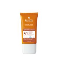 Rilastil Sun System Crema Vellutata SPF50+ - Protezione solare molto alta resistente all'acqua - 50 ml Rilastil Sun System Crema Vellutata SPF50+ - Protezione solare molto alta resistente all'acqua - 50 ml