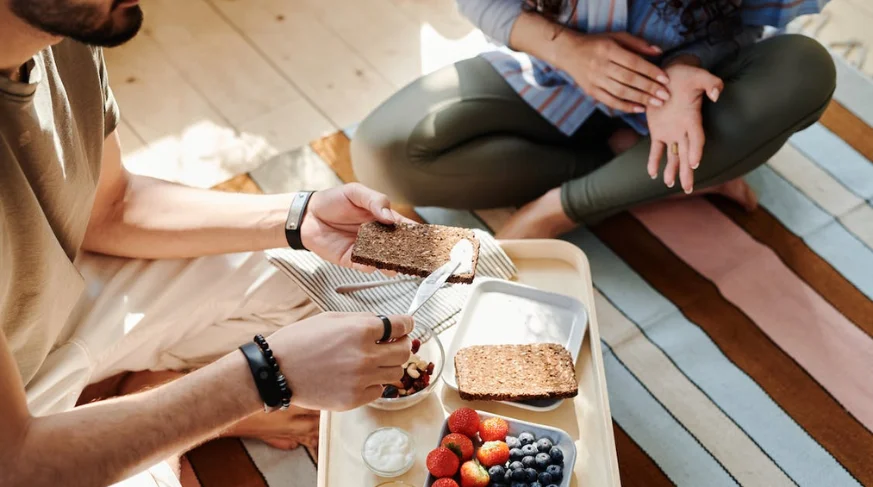 Settimana detox dopo le vacanze: scopri la corretta alimentazione per depurare l'organismo dopo gli eccessi delle vacanze