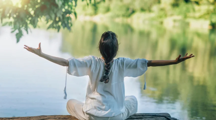 Come ridurre lo stress attraverso la meditazione Come ridurre lo stress attraverso la meditazione