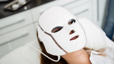 LED Light Therapy: scopri come le maschere LED per il viso possono trasformare la tua pelle