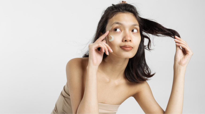 Come preparare la pelle prima del trucco per combattere la sudorazione eccessiva