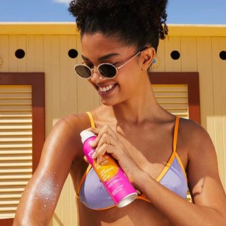 Goovi Lovers In The Sun Crema Spray Corpo SPF30 - Protezione solare alta per il corpo - 200 ml Goovi Lovers In The Sun Crema Spray Corpo SPF30 - Protezione solare alta per il corpo - 200 ml