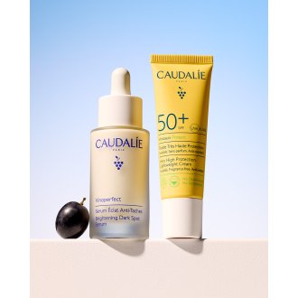 Caudalie Cofanetto Vinoperfect + Vinosun - Siero antimacchie + Fluido Solare Viso SPF50+ - Edizione 2025
